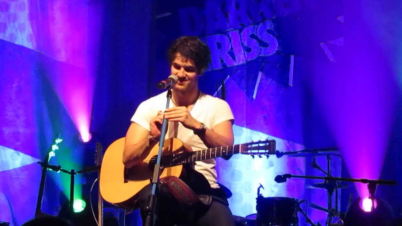 Don't You and Sophomore, Close Ups