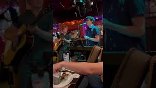 EROS CANELI EN BOSTON RESTAURANTE BAR BENDICIONES