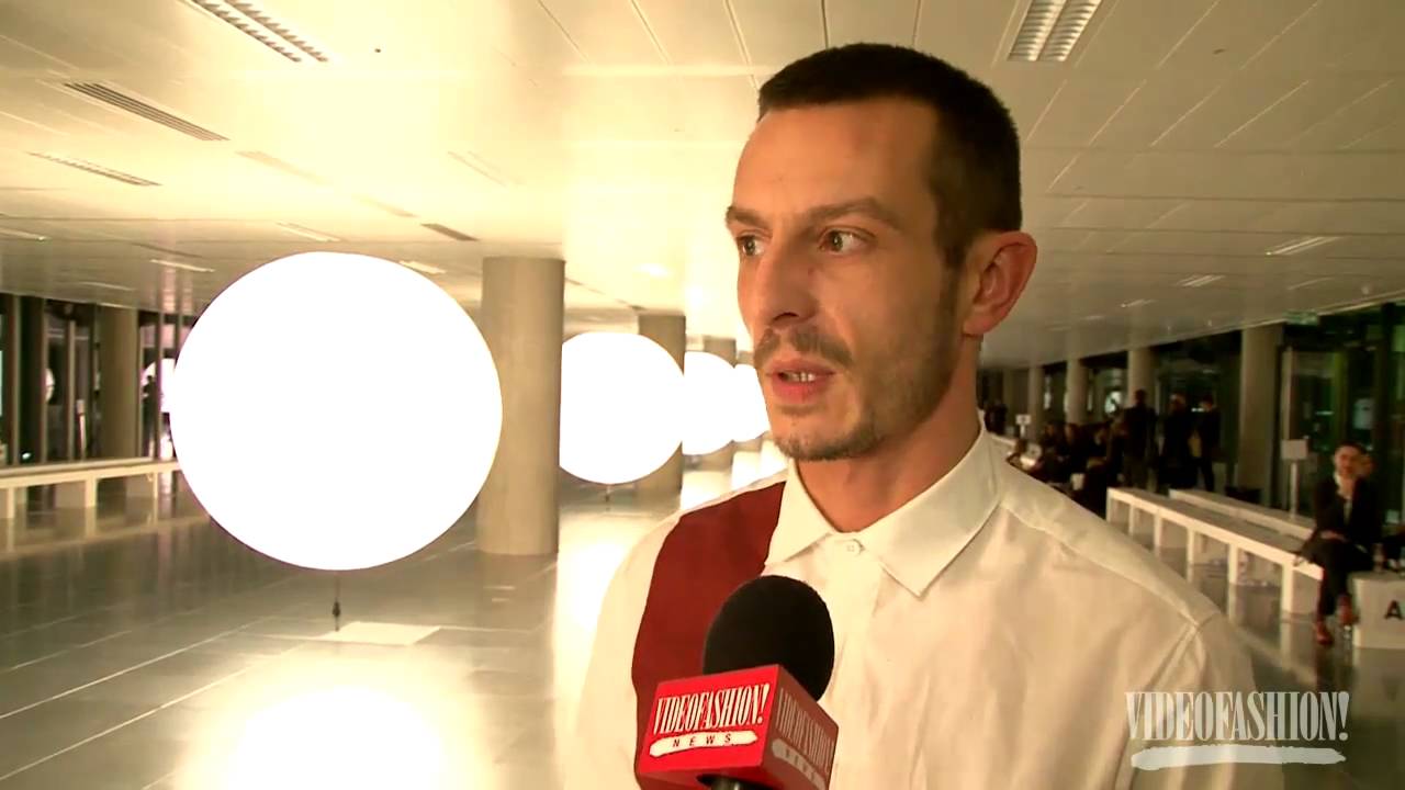 Jonathan Saunders AW 2011 - Videofashion