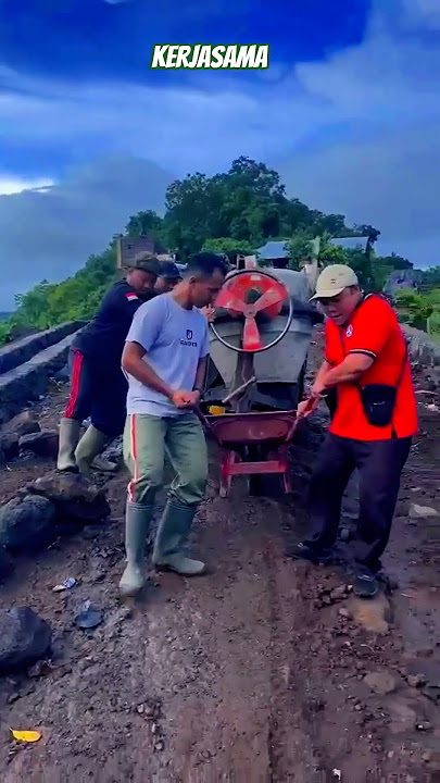 Working Together for One Goal #village #ruralnature #hardwork #cooperation