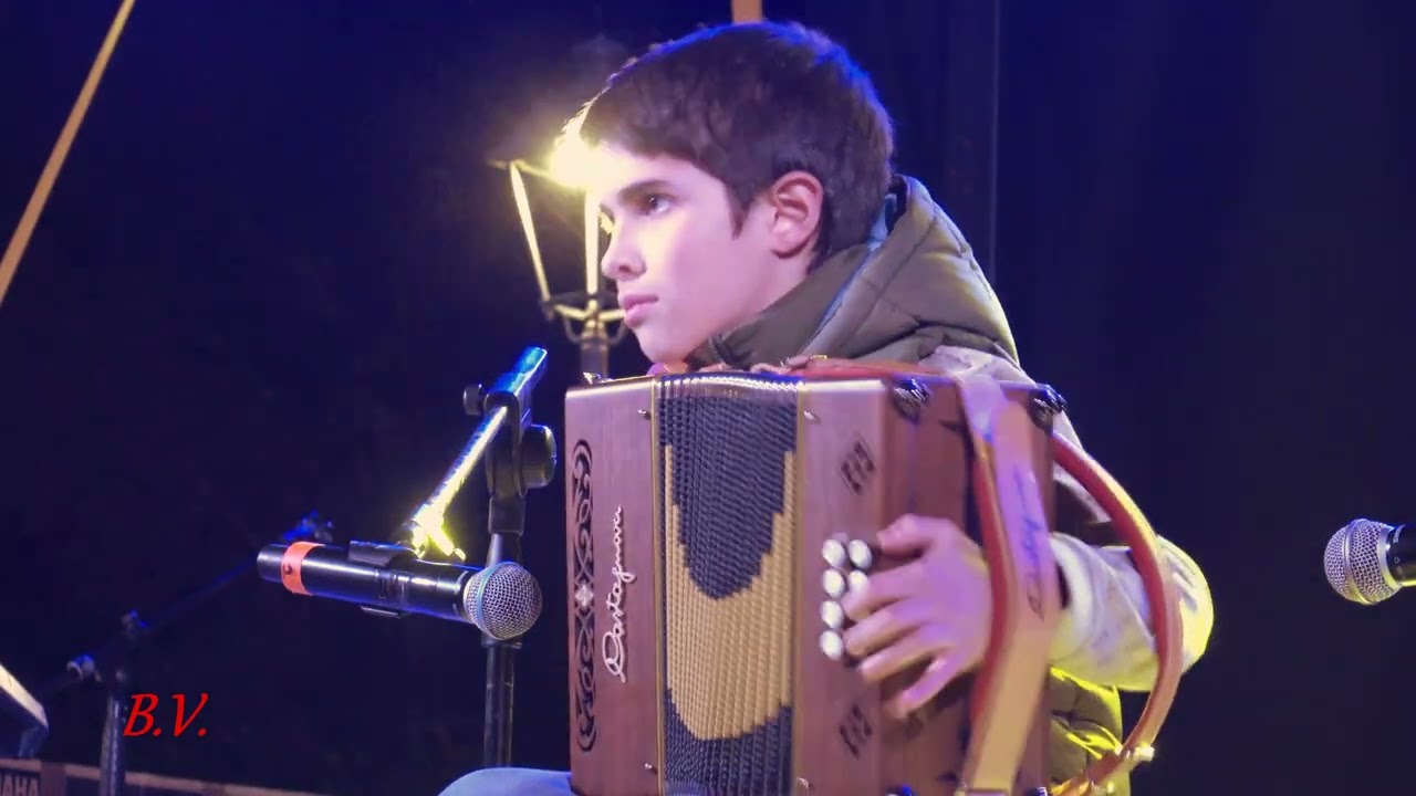 Alberto Cordella ballo di Busachi Nurallao 14 12 25