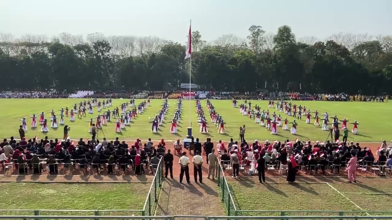 Tari Kemilau Indonesiaku.