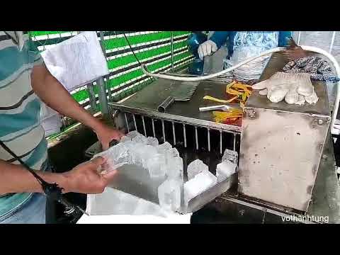 Video Cà Mau: Máy cắt nước đá đang hoạt động - youtube
