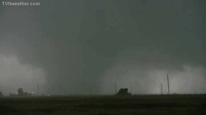 Birth of the world-record 2.6-mile wide EF-5 torna...