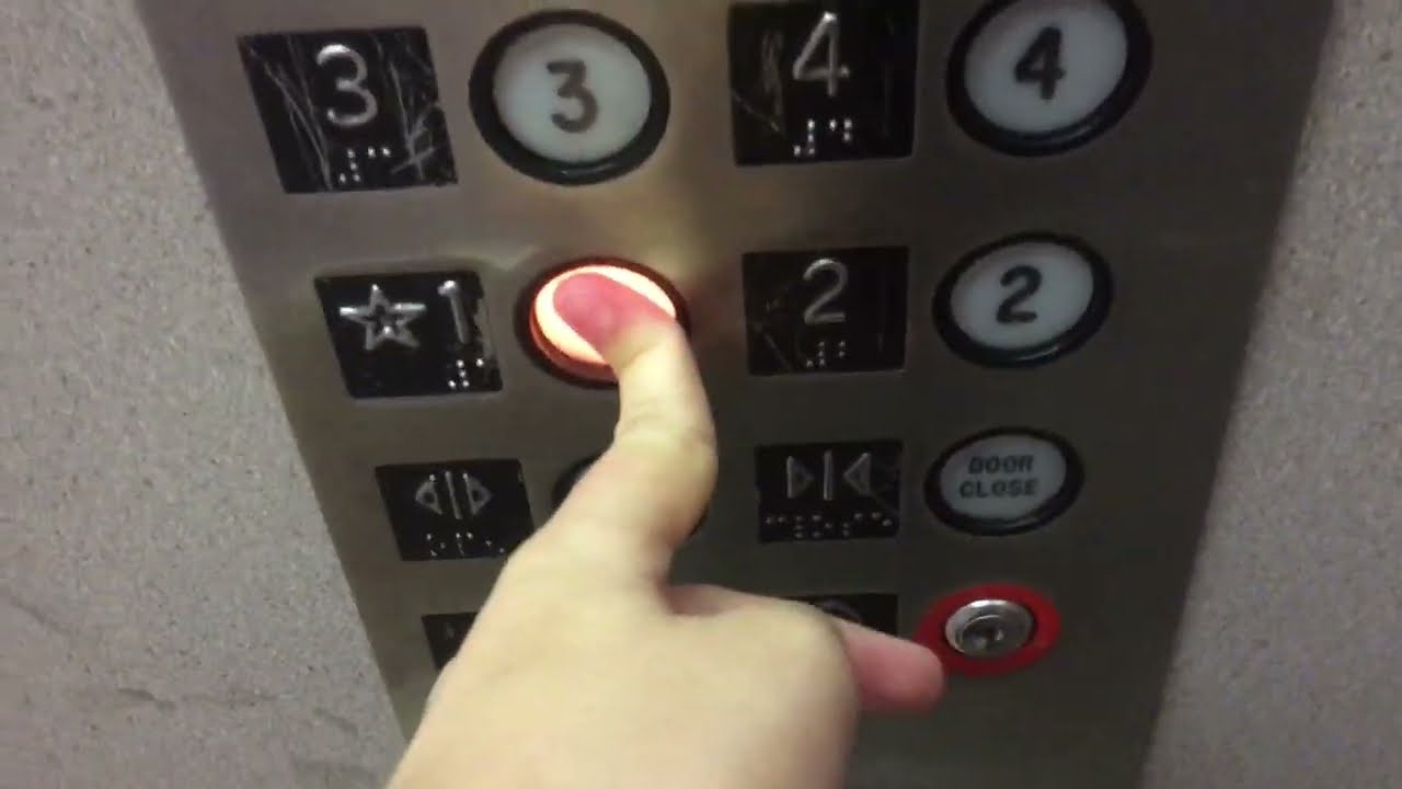 Westinghouse Selectomatic elevators ster Hall Apartments N