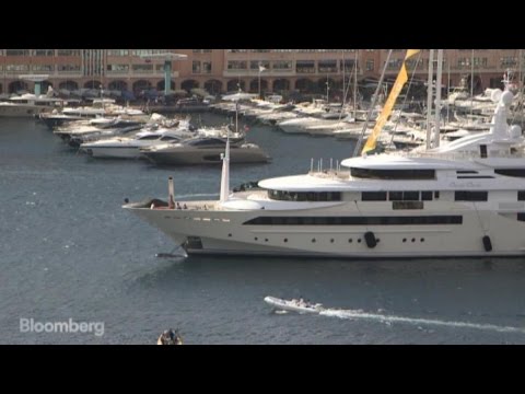 who owns the missing link yacht