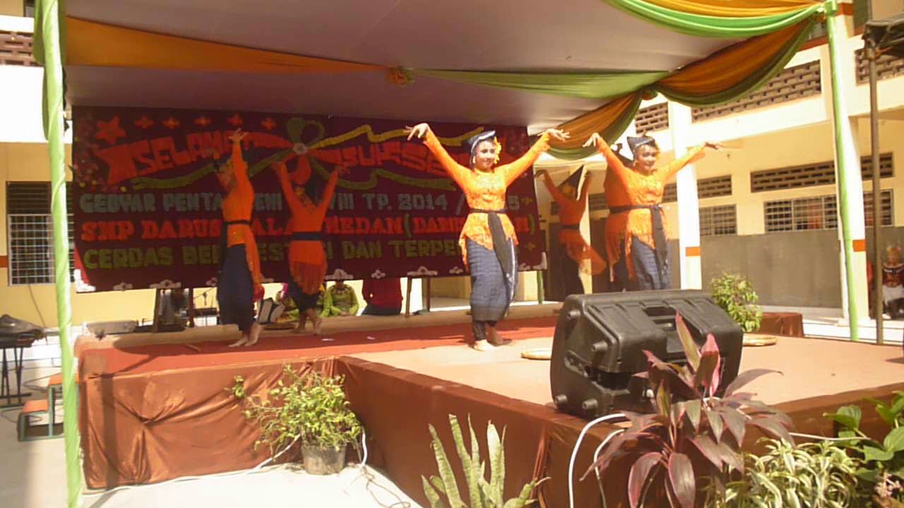 Tarian Tradisional Dairi Cikalapompong