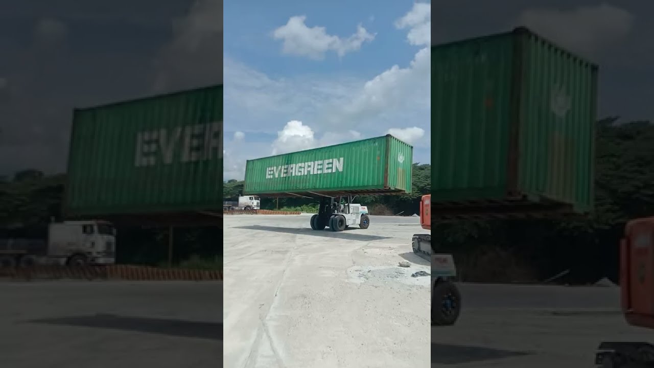 Forklift Lifting Container 40ft Shorts