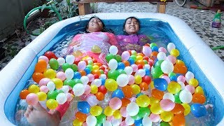 Heboh main ratusan balon air !