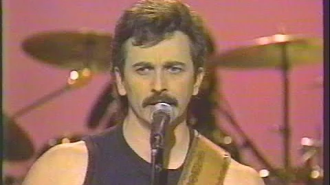 You've Got to Stand for Something - Aaron Tippin - Live