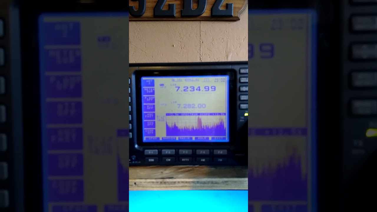 Icom 756 008