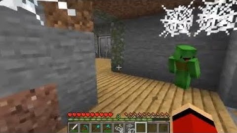 JJ and Mikey HIDE from Creepy BLIPPI and SLIDE EATER at Night in Minecraft - Maizen ?!