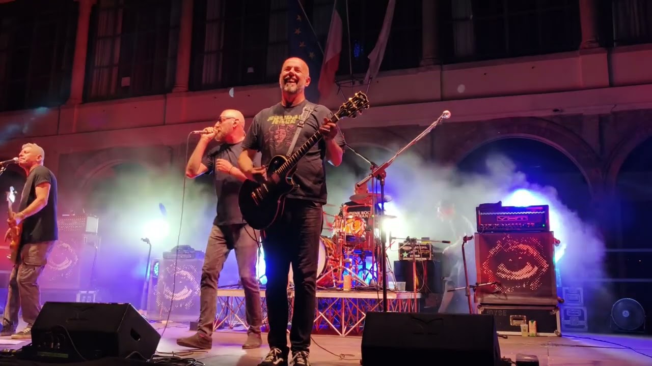 Punkreas Concerto completo al BOtanique #punkrock #punkrocklive #livemusic #bologna #skamusic #pop