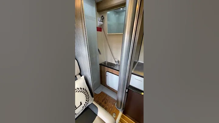 依維柯歐勝房車，3.0T動力，8AT變速，還能改四驅三把鎖，滿足你的越野房車夢 #shorts #越野房車 #四驅越野 #硬派越野 - 天天要聞