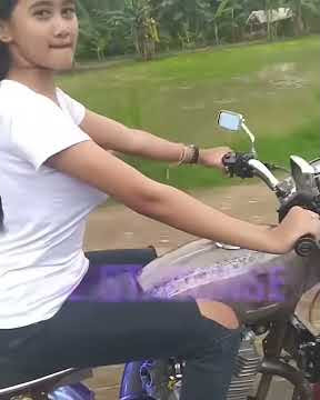 STORY WA CEWEK SEXY NAIK CB | cewek naik cb