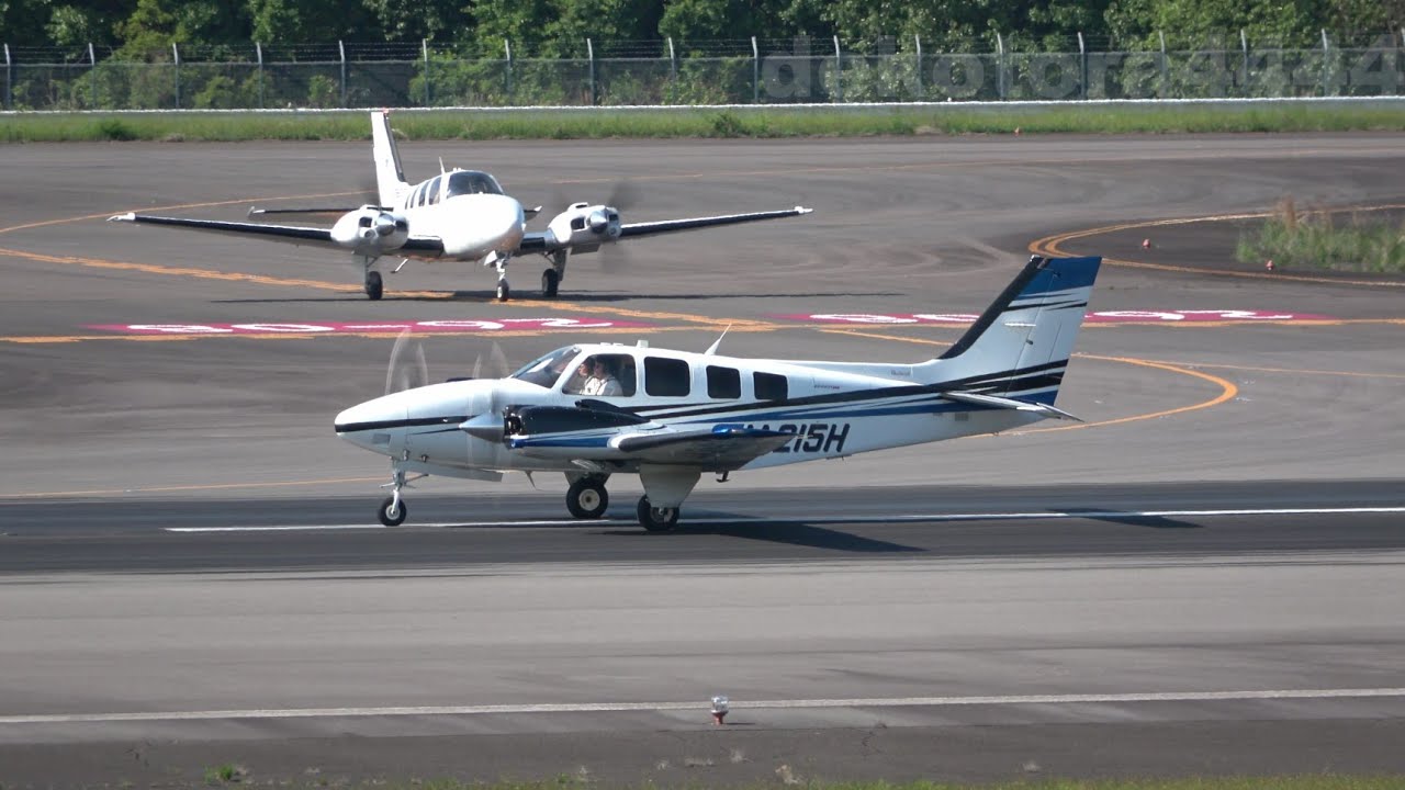 ヒラタ学園 Beechcraft 58 Baron(JA215H) 朝日航空 Beechcraft G58