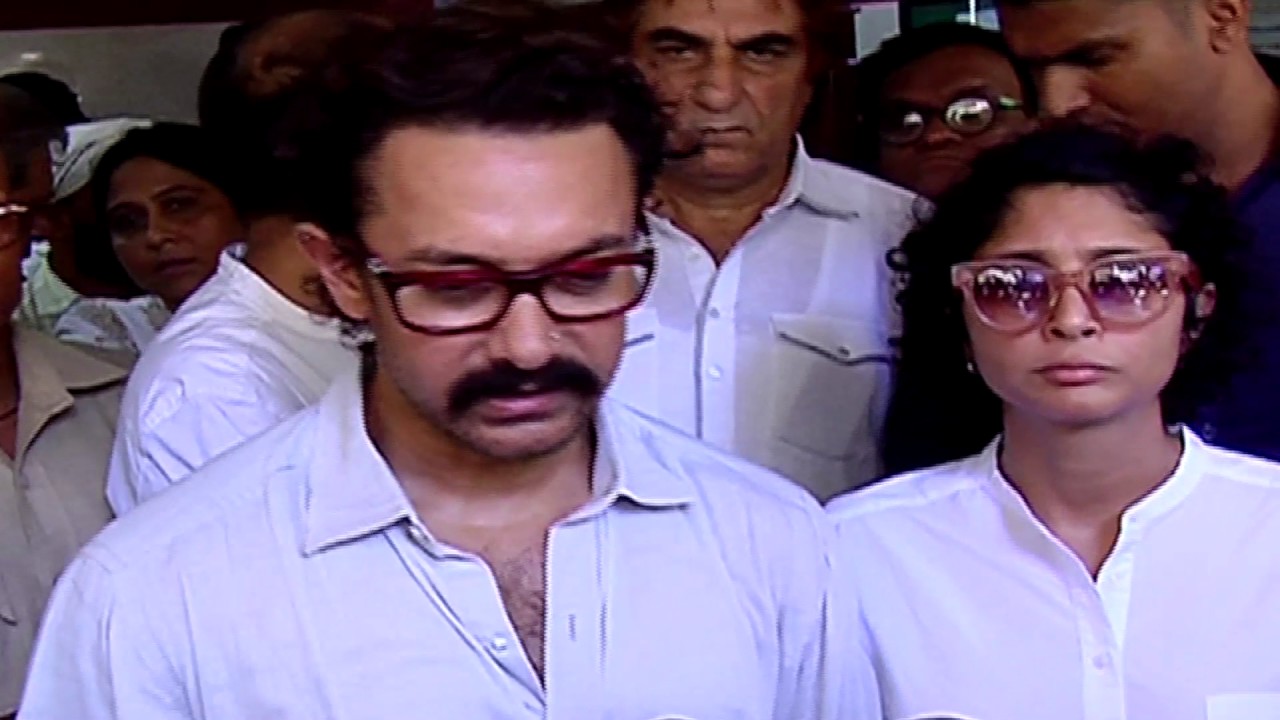 Stars Attend Reema Lagoo's Funeral life facebook