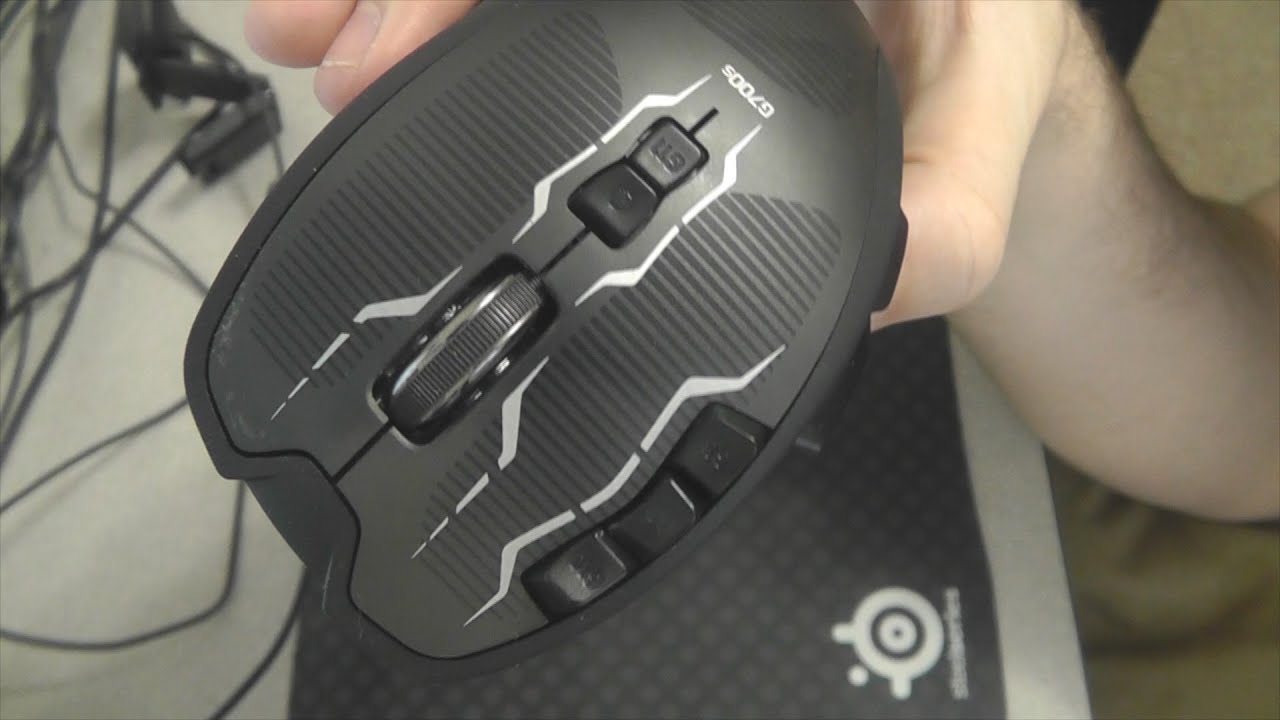 Logitech vs Logitech G700s Wired/Wireless Gaming Mouse Comparision - YouTube