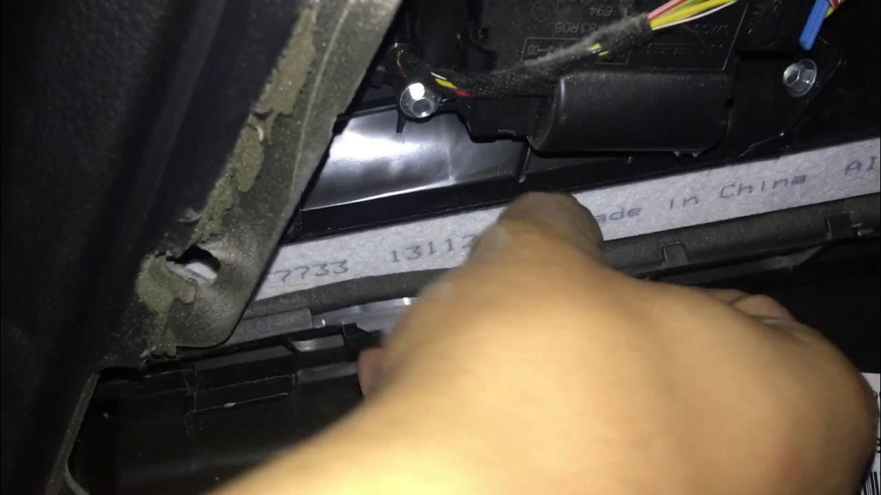Ауди q7 салонный фильтр где находится HOW TO! Q7 cabin air filter install - YouTube