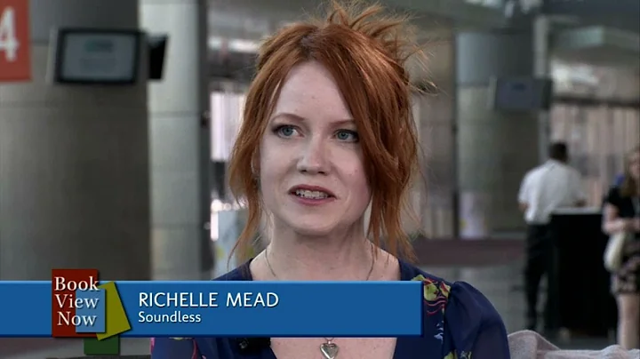 Leigh Badugo Interviews Richelle Mead at BookCon 2...