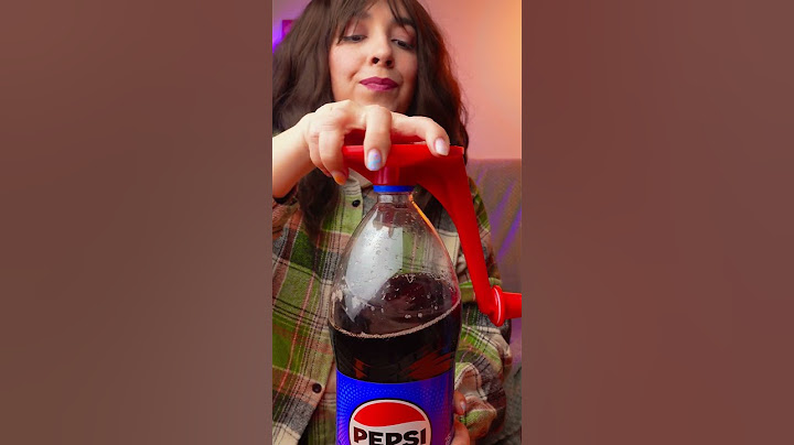 SIMPLE DRINK HACK! 🥤🎮 Genius Gadget for Pouring Drinks Without Spills! #shorts