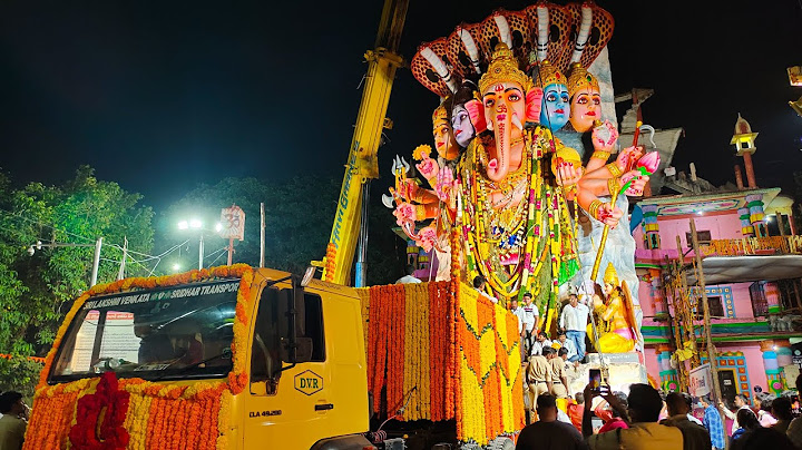 Khairatabad Ganesh Lifting with special crane | Khairatabad Ganesh Nimajjanam | Khairatabad Ganesh
