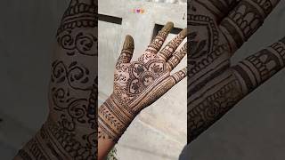 #mehndi #hennamagic #hennaart  #creativehenna#minimalistdesign#mehandi #ytshorts #simpledesign