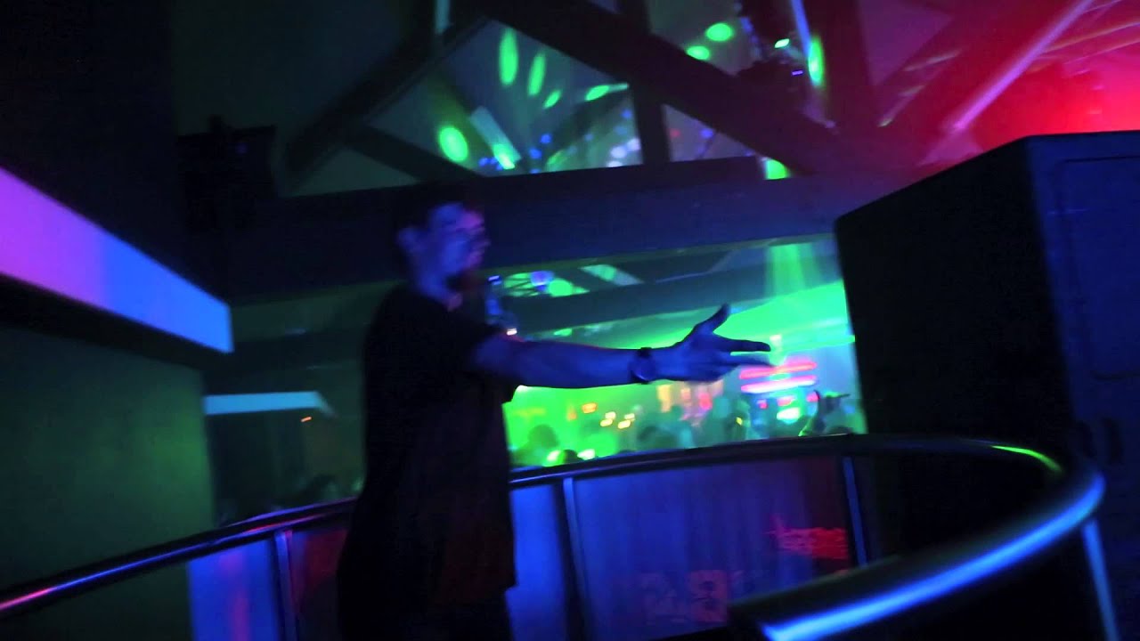 LA LUKA & KRAUSEY - 4 Decks, 2 Mixers = a LOT of FUN!! RUBBADUBDUB @ Okoko