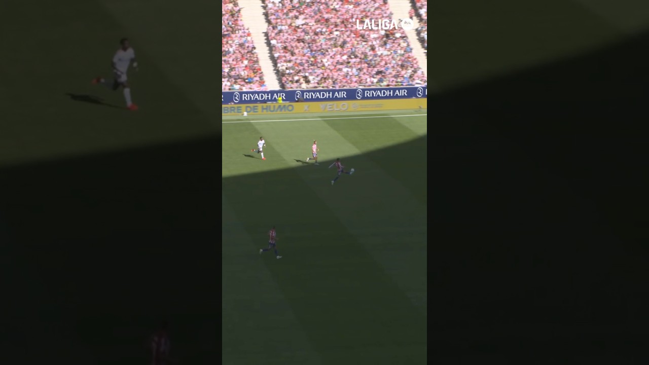 Cuti Romero 😮‍💨#LaLigaHighlights