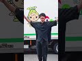 TikTok撮ってたら軽トラに轢かれた