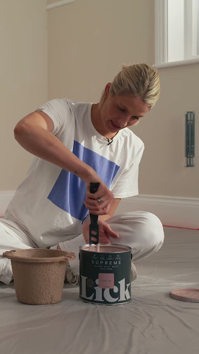 Learn how to colour drench a room like an industry pro! 👩‍🎨🎨🖌️ | B&Q x Lick