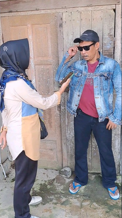 Ask Om Ratam about his job #comedy