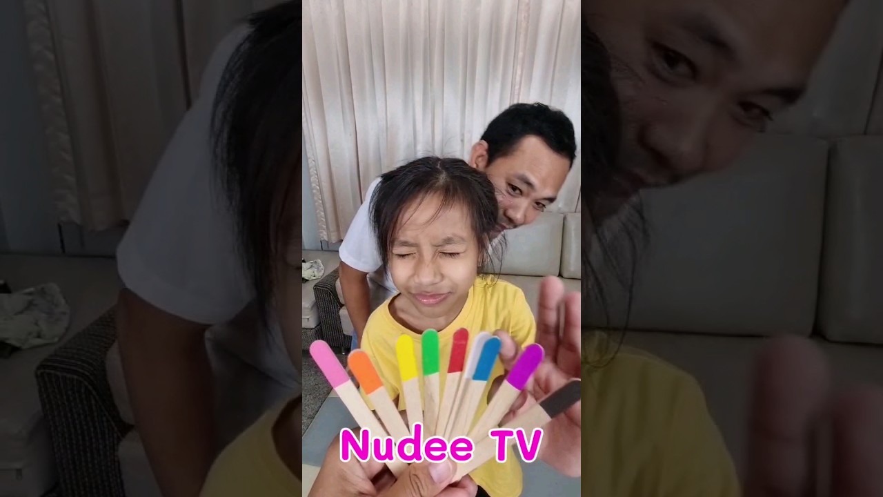 เลือกซื้อไอติมตามสีไม้ไอติม 