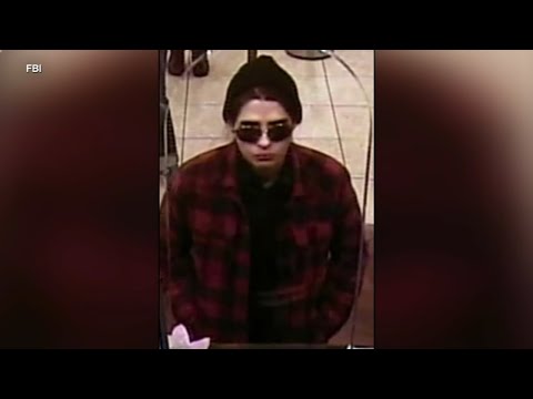 Fbi Releases Photos Of Chicago Bank Robbery Suspect