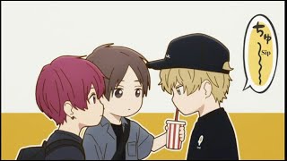PLAY IT COOL, GUYS: SHARING DRINKS