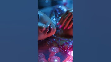 Neon Queens | Cyberpunk Scifi | AI Art & Synthwave | Chrome