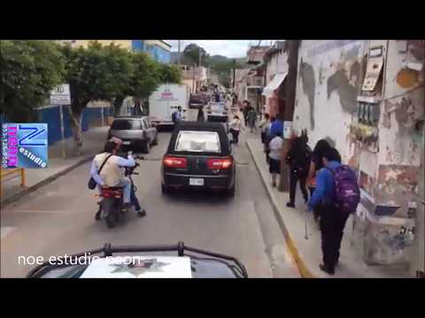 Ultimo recorrido. Despedida de Monseñor Teodoro E  Pino Miranda  en Huajuapan de león Oaxaca