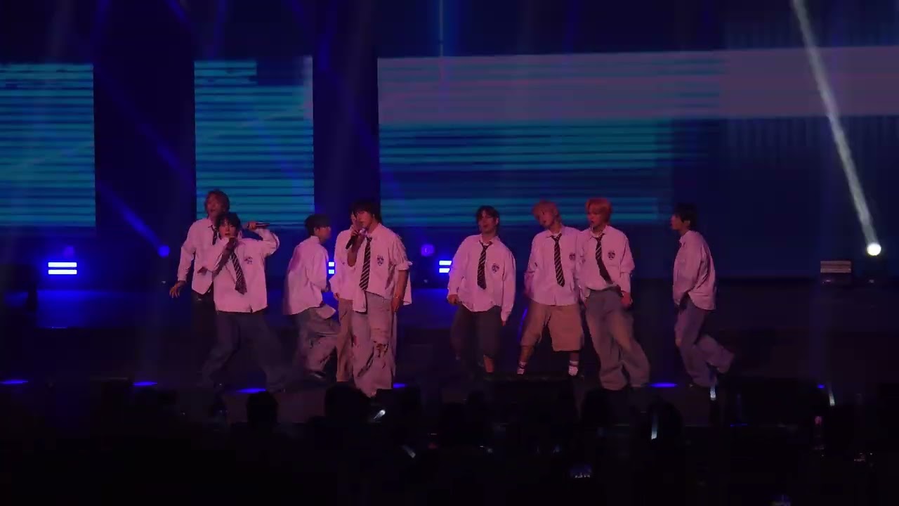 AHOF performed Ignition and We Ready at today's FanCon 20250830 #ahof #rendezvous #ahofmanilafancon