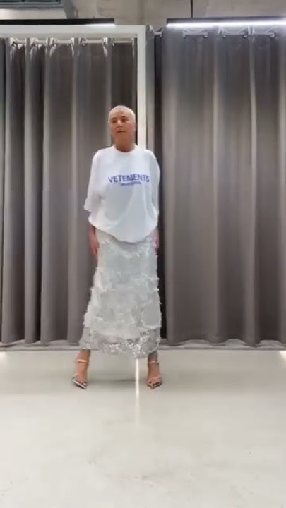 Аутфит с одной юбкой #fashion #fashionstyle #стиль #мода - YouTube