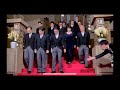 岸田内閣の人たちがズボンを反対に履く。意味はイルミナティへの服従。
