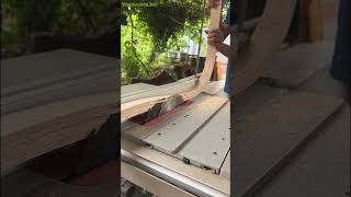 The Situation Of Cutting Curved Wood With A Table Saw Is Extremely Dangerous