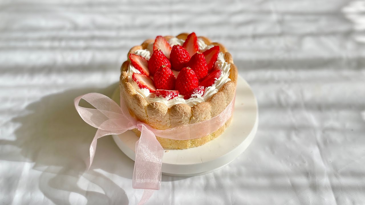 みんな大好き!!いちごのシャルロットケーキ🍓♡