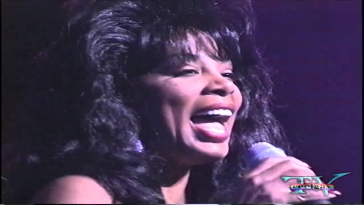 Donna Summer - Dim All The Lights (live, 1995) Donna Summer - Dim All The Lights (live, 1995)