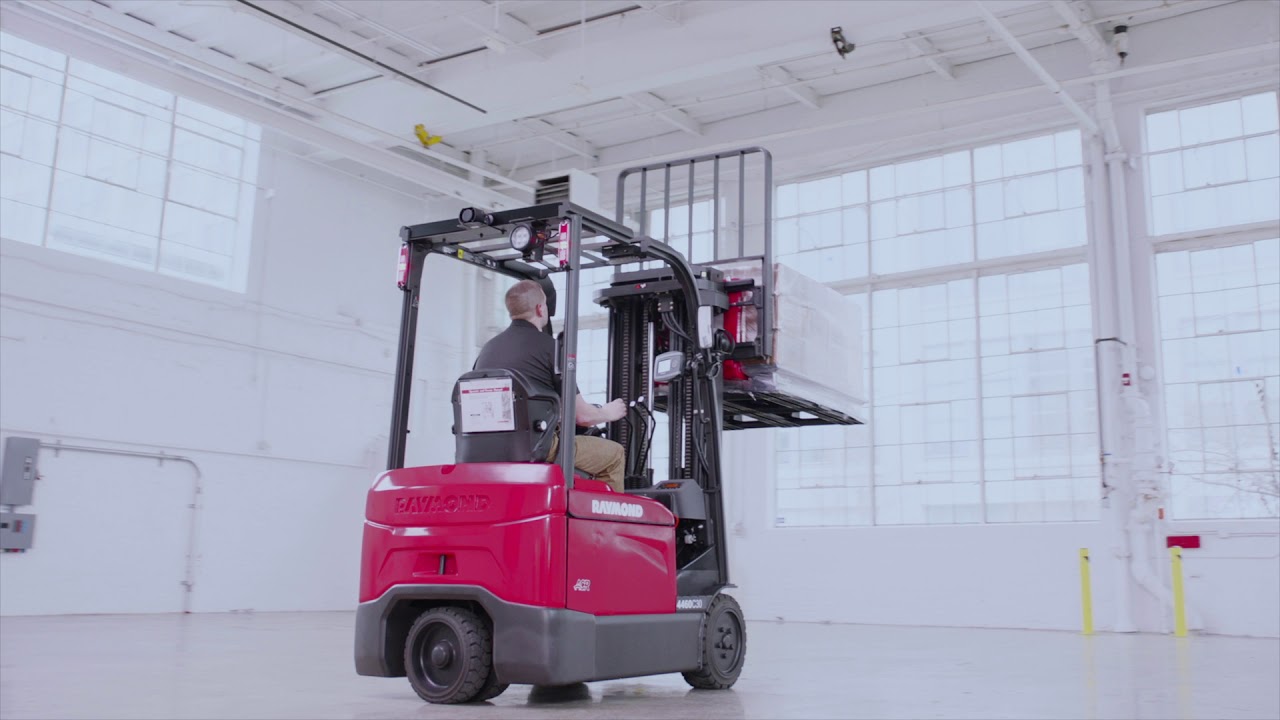 Raymond 4460 Sit Down Forklift A Workhorse For Your Workflow Youtube