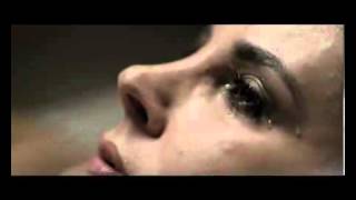 Funda Arar Geciken Gözyaşı Resimi