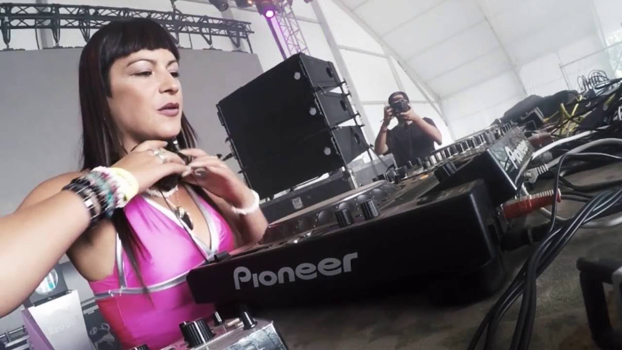 Fatima Hajji @ Aquasella Festival (Arriondas - Asturias) 23 07 2016  Videoset Resume