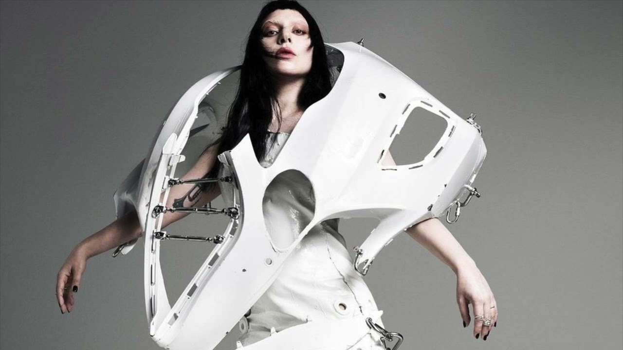 GaGa ページ Luxe Spiral Chandelier - Nickel/Clear