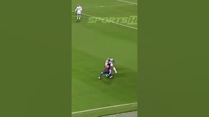 When Messi sent Roberto Carlos 🔥🥶