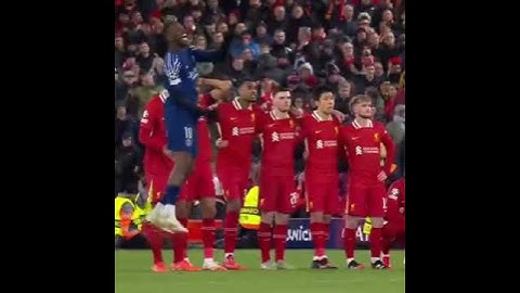 ¡El PSG se corona! Derrota al Liverpool en un partido de alta tensión en la Champions League"