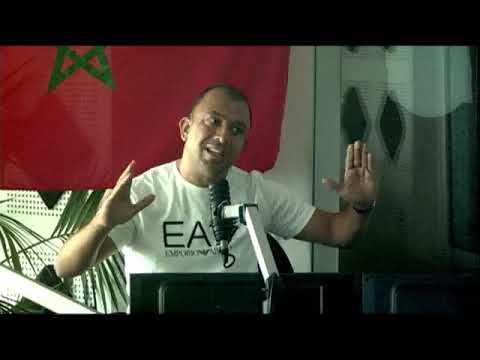 عادل العماري بطاقة الصحافة رخيصة واحد كيبيع الحوايج في القريعة لقيتو في ماتش المنتخب بالبادج